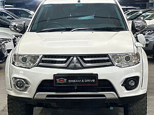 Second Hand Mitsubishi Pajero 2.5 AT in Mumbai