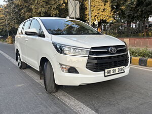 Second Hand Toyota Innova Crysta 2.4 G 7 STR [2016-2017] in Delhi