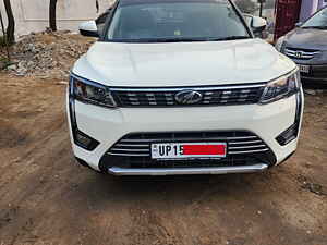 Second Hand महिंद्रा xuv300 1.5 w6 [2019-2020] in मेरठ