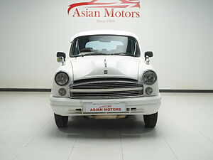 Second Hand Hindustan Motors Ambassador Classic 2000 DSZ AC in Hyderabad