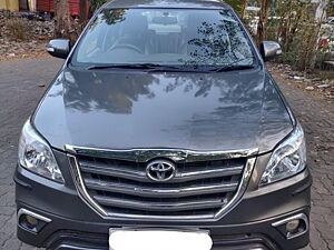 Second Hand Toyota Innova 2.5 ZX 7 STR BS-IV in Mumbai