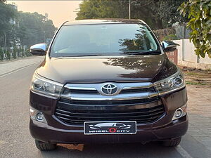 Second Hand Toyota Innova Crysta 2.8 ZX AT 7 STR [2016-2020] in Kanpur