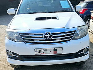 Second Hand Toyota Fortuner 3.0 4x4 MT in Agra