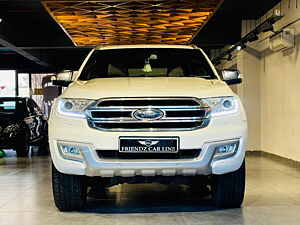 Second Hand Ford Endeavour Titanium 3.2 4x4 AT in Chandigarh