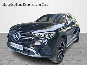 Second Hand मर्सिडीज़ बेंज़ GLC 300 4मैटिक in अहमदाबाद