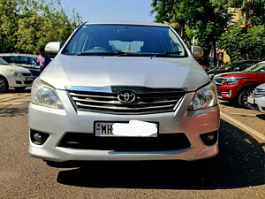 Second Hand Toyota Innova 2.5 VX 8 STR BS-IV in Mumbai