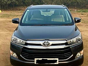 Second Hand Toyota Innova Crysta 2.4 VX 7 STR [2016-2020] in Agra