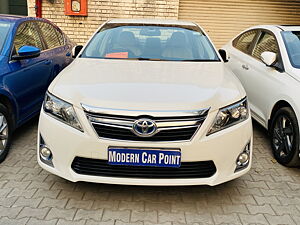 Second Hand Toyota Camry Hybrid in Chandigarh