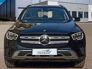 Second Hand मर्सिडीज़ बेंज़ GLC 200 प्रोग्रेसिव in दिल्ली