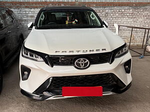 Second Hand Toyota Fortuner 4X2 AT 2.8 Legender in Lucknow