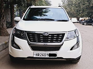 Second Hand Mahindra XUV500 W11 in Delhi