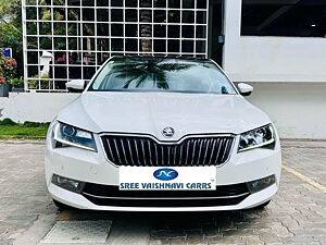 Second Hand Skoda Superb Style TDI AT in Coimbatore