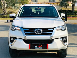 Second Hand Toyota Fortuner 2.8 4x4 AT in Karnal