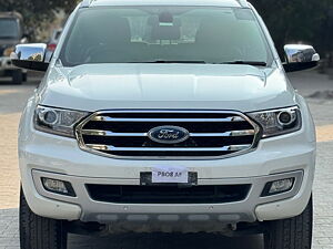 Second Hand Ford Endeavour Titanium 3.2 4x4 AT in Jalandhar