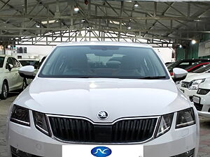 Second Hand Skoda Octavia Style TDI AT in Coimbatore