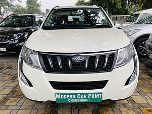 Second Hand Mahindra XUV500 W6 AT in Chandigarh