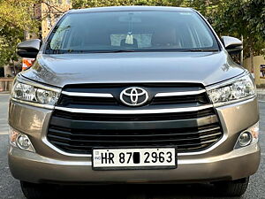 Second Hand Toyota Innova Crysta 2.4 G 7 STR [2016-2017] in Delhi