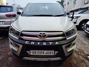 Second Hand Toyota Innova Crysta 2.4 V Diesel in Patna