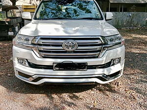 Second Hand Toyota Land Cruiser LC 200 VX in Nashik