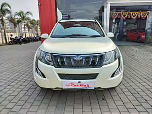 Second Hand Mahindra XUV500 W10 AWD Black Interiors [2017] in Nashik