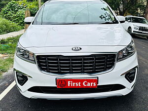 Second Hand Kia Carnival Prestige 7 STR in Bangalore