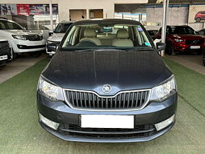 Second Hand Skoda Rapid Ambition 1.6 TDI CR MT in Bangalore