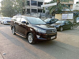 Second Hand Toyota Innova Crysta 2.4 G 8 STR [2016-2017] in Mumbai