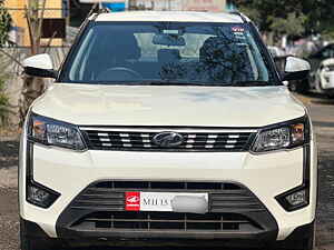 Second Hand महिंद्रा xuv300 w6 1.5 डीज़ल एएमटी [2020] in नाशिक