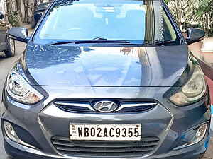 Second Hand हुंडई वरना फ़्लूइडीक 1.6 crdi sx in कोलकाता