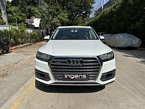 Second Hand Audi Q7 45 TDI Technology Pack + Sunroof in Hyderabad