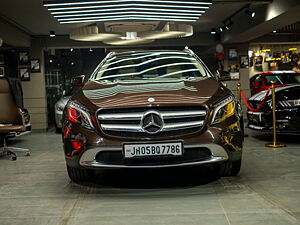 Second Hand Mercedes-Benz GLA 200 Sport in Delhi