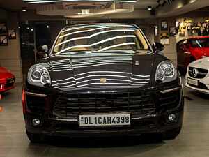 Second Hand Porsche Macan Turbo in Delhi