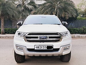 Second Hand Ford Endeavour Titanium 3.2 4x4 AT in Delhi