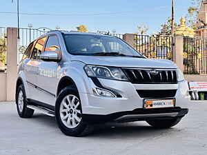 Second Hand महिंद्रा XUV500 w10 in वडोदरा