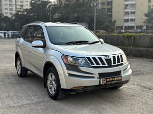 Second Hand Mahindra XUV500 W8 in Mumbai