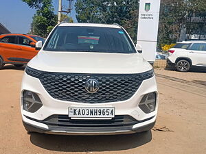 Second Hand MG Hector Plus Sharp 2.0 Diesel Turbo MT 6-STR in Bangalore