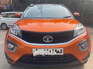 Second Hand Tata Nexon XZA Plus Petrol in Delhi