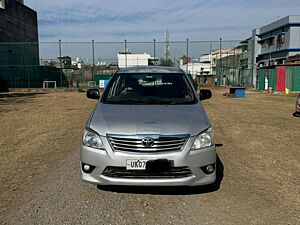 Second Hand Toyota Innova 2.5 V 7 STR in Dehradun