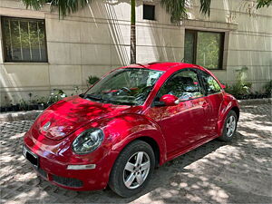 Second Hand Volkswagen Beetle 2.0 AT in Delhi