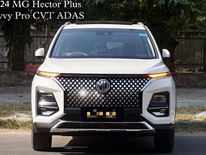 Second Hand MG Hector Plus Savvy Pro 1.5 Turbo Petrol CVT 7 STR in Delhi