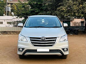 Second Hand Toyota Innova 2.5 VX BS III 8 STR in Kolhapur