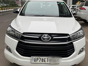 Second Hand Toyota Innova Crysta 2.4 G 7 STR [2016-2017] in Kanpur