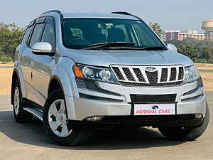 Second Hand महिंद्रा XUV500 w6 in वडोदरा