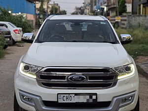 Second Hand Ford Endeavour Titanium 3.2 4x4 AT in Chandigarh