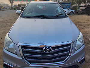 Second Hand टोयोटा इनोवा 2.5 vx 8 str bs-iv in पटना