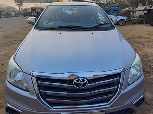 Second Hand Toyota Innova 2.5 VX 8 STR BS-IV in Patna