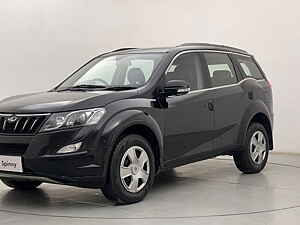 Second Hand महिंद्रा XUV500 w6 in पुणे