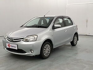 Second Hand Toyota Etios Liva G in Lucknow