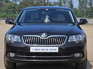 Second Hand Skoda Superb Elegance TDI AT in Nashik