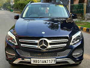 Second Hand मर्सिडीज़ बेंज़ GLE 250  डी in दिल्ली